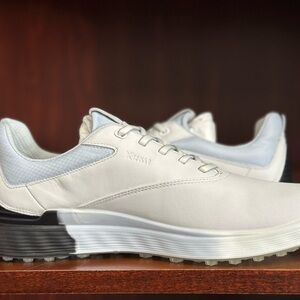 Ecco Men's size 10.5 Golf S-Three. NEW